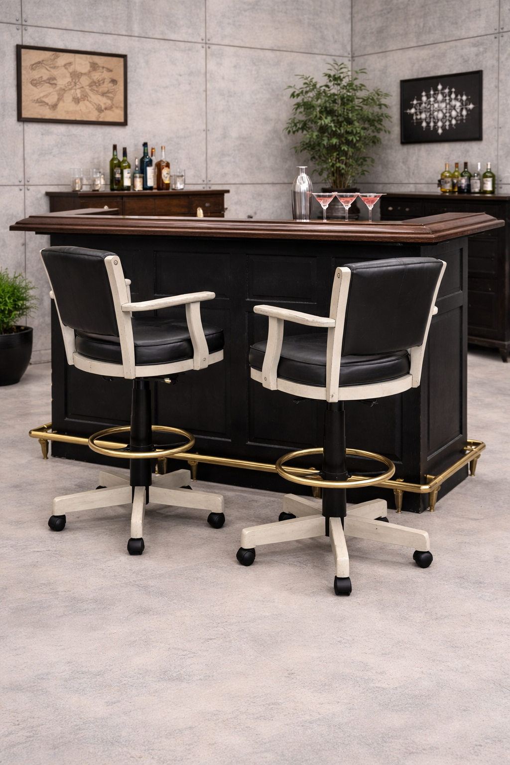 72" English Pub Style Bar